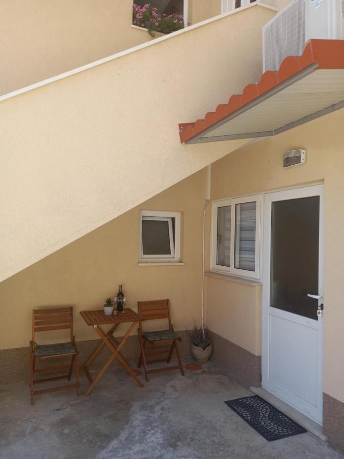 Apartman Maja Lägenhet Kaštela Exteriör bild